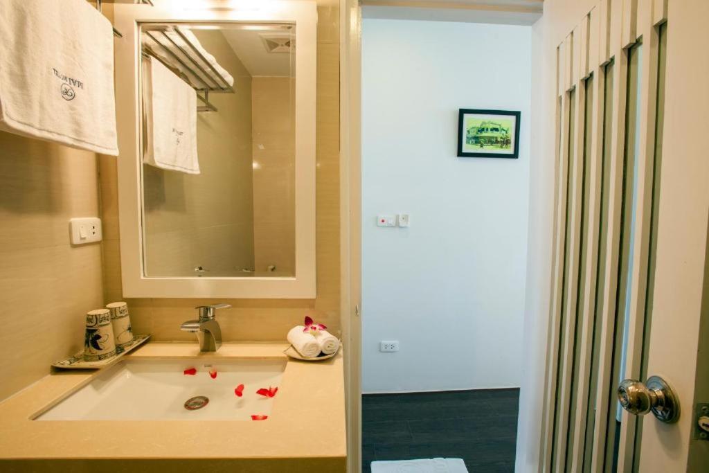 Hanoi Mai Charming Hotel & Travel מראה חיצוני תמונה